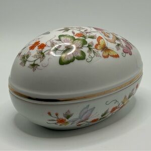 Vintage 1974 Avon "Butterfly Fantasy" Porcelain Trinket Box